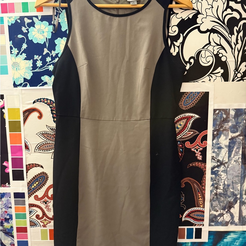 Elegant Worthington Black and Tan Sleeveless Dress